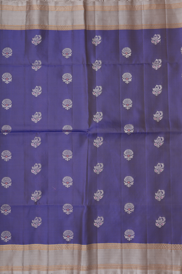 Soft Silk Saree In Dual Tone With Floral Buttas