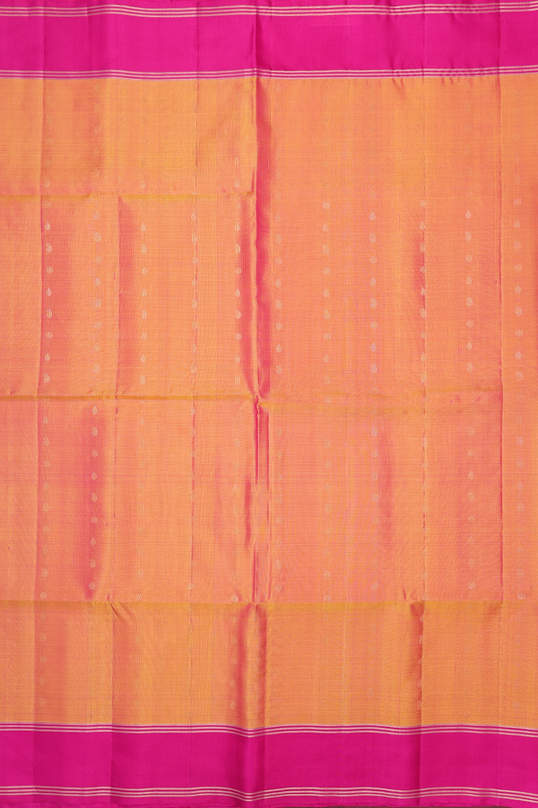 Soft Silk Saree In Dual Tone With Paisley Buttis