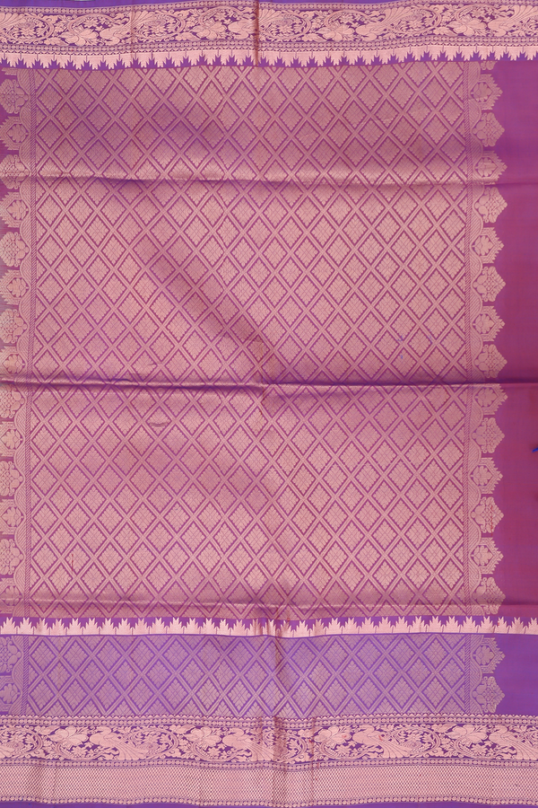 Soft Silk Saree In Dual Tone With Zari Buttas