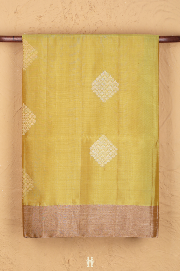 Soft Silk Saree In Dual Tone With Zari Motifs