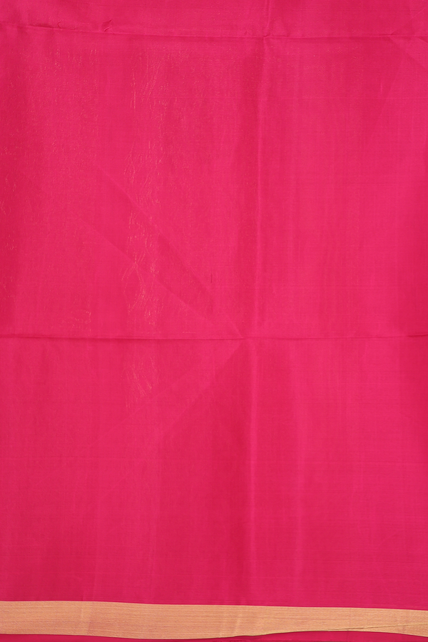 Soft Silk Saree In Green With Floral Buttas