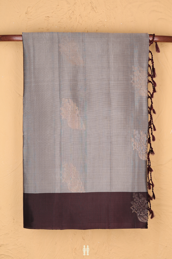 Soft Silk Saree In Grey With Floral Zari Motifs