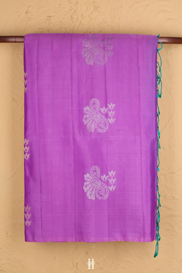 Soft Silk Saree In Lavender With Zari Motifs
