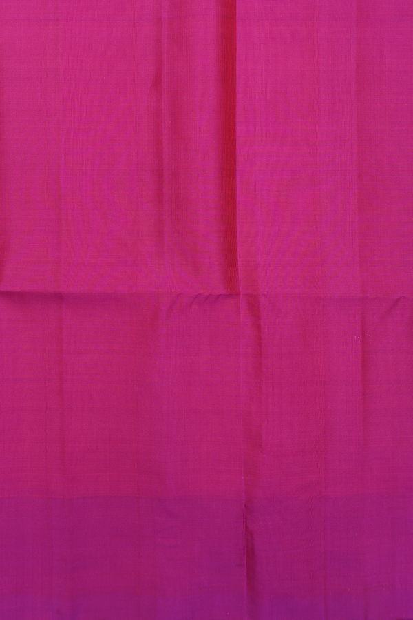 Soft Silk Saree In Orange With Zari Design