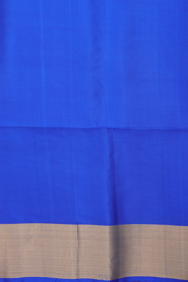 Soft Silk Saree In Pale Purple With Zari Motifs