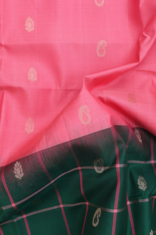 Soft Silk Saree In Pink With Paisley Buttas