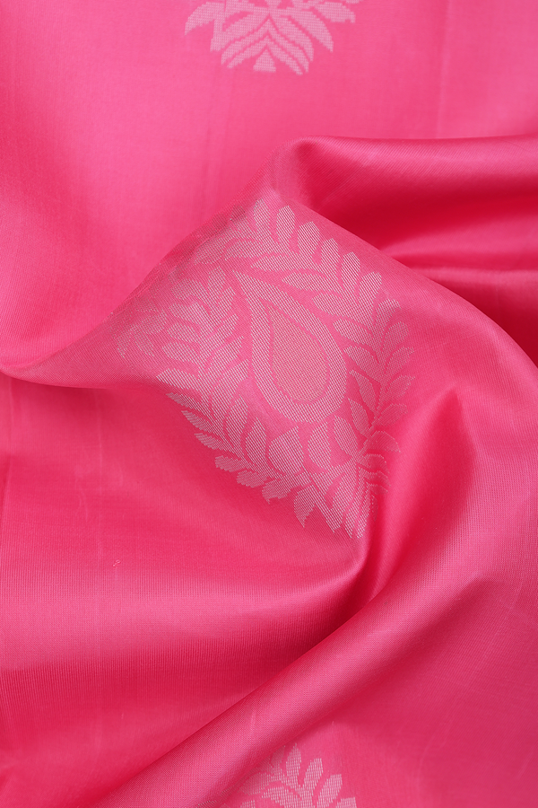 Soft Silk Saree In Pink With Paisley Motifs