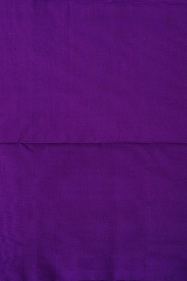 Soft Silk Saree In Purple With Threadwork Design
