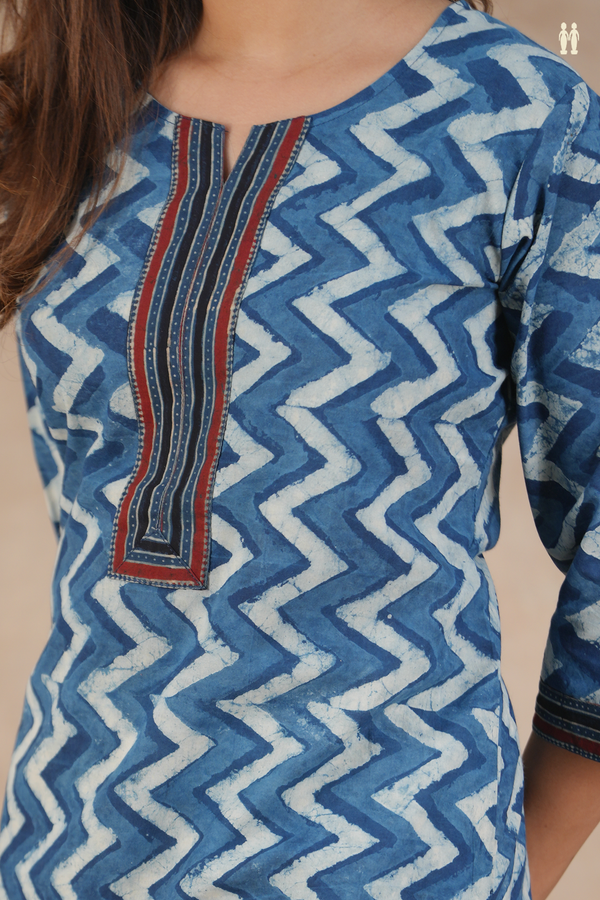 Split Neck Chevron Design White And Blue Cotton Long Kurta