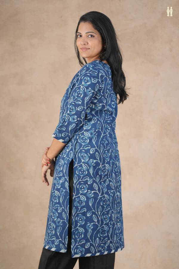 Split Neck Floral Design Blue Cotton Long Kurta