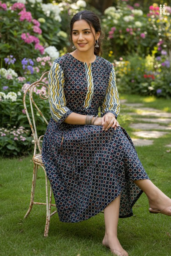 Split Neck Printed Design Blue Cotton Long Kurta