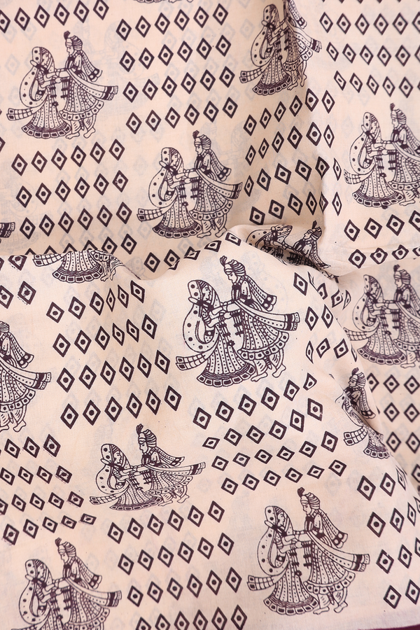 Sungudi Cotton Saree In Biscuit Color With Printed Design