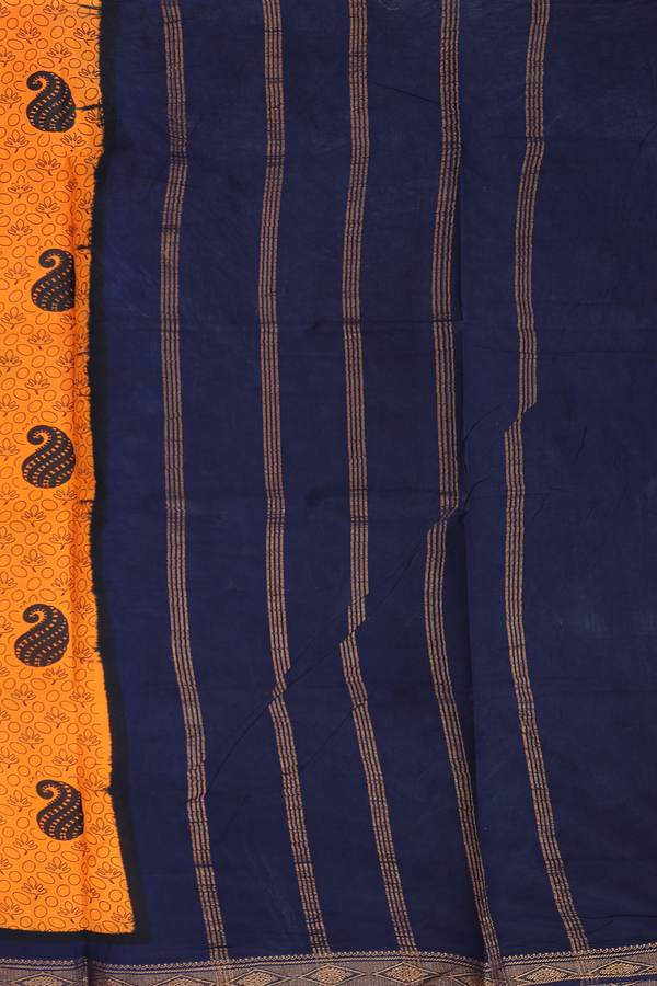 Sungudi Cotton Saree In Bright Orange With Paisley Design
