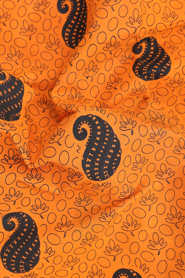 Sungudi Cotton Saree In Bright Orange With Paisley Design