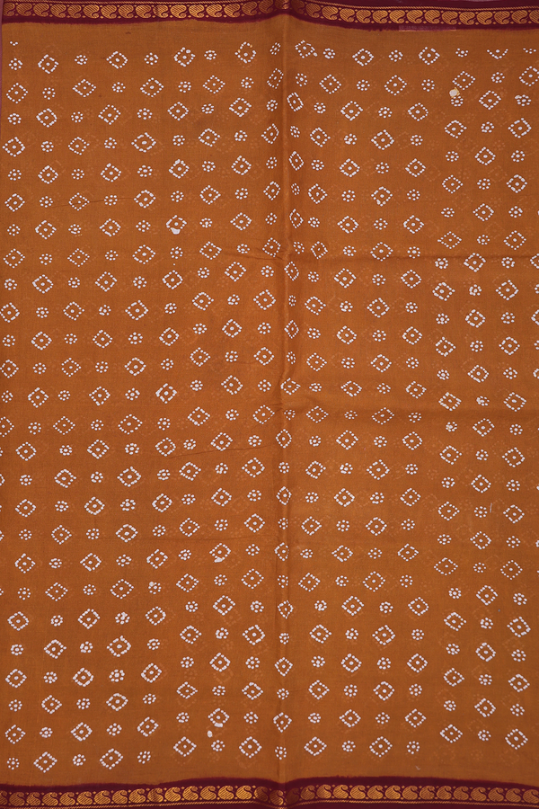 Sungudi Cotton Saree In Brown With Diamond Buttas