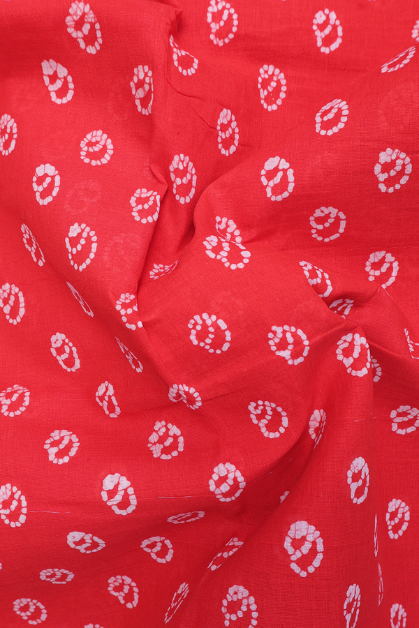Sungudi Cotton Saree In Coral Red With Paisley Design
