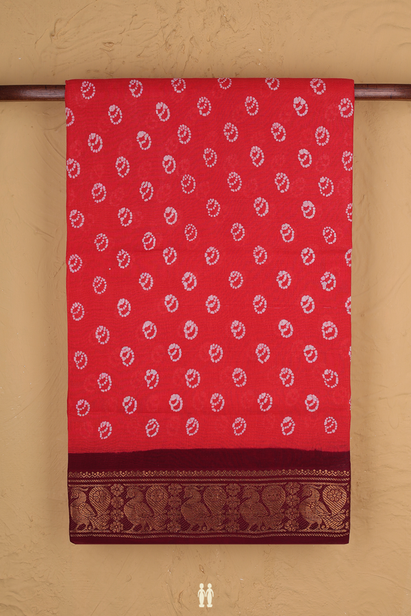 Sungudi Cotton Saree In Coral Red With Paisley Design