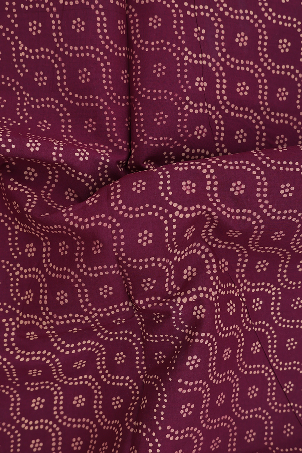 Sungudi Cotton Saree In Dark Maroon With Printed Design