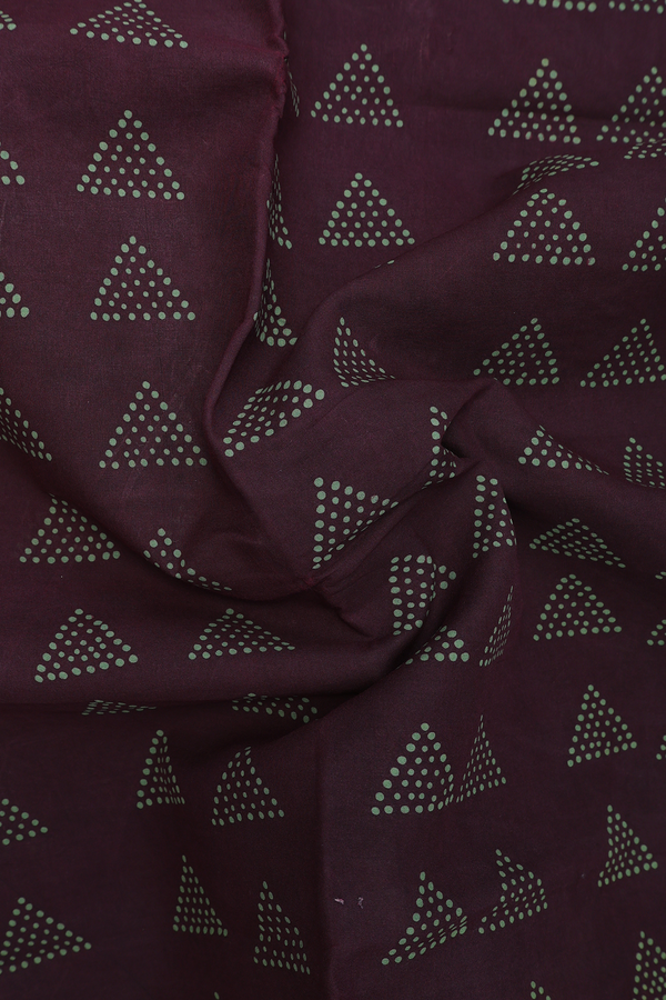 Sungudi Cotton Saree In Dark Oak Brown With Printed Design