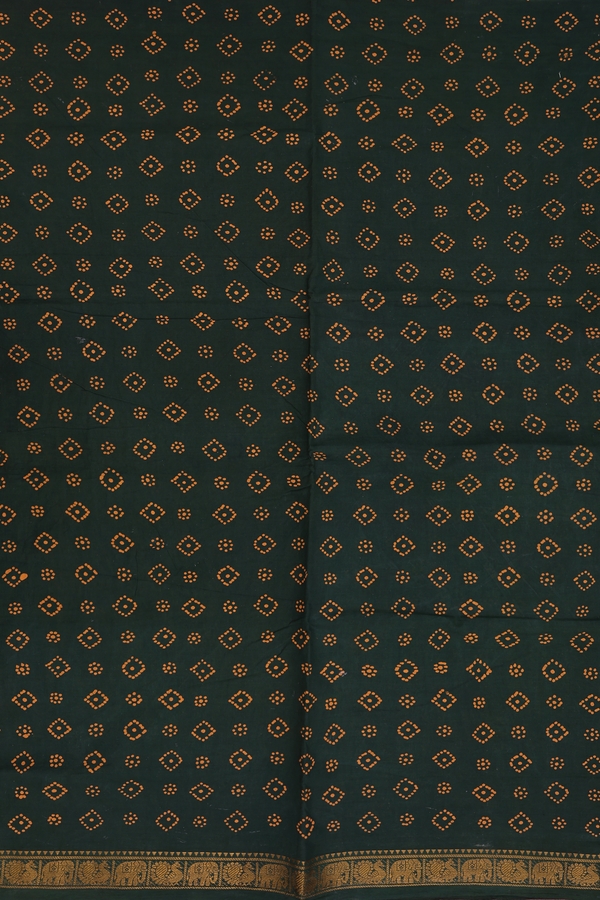 Sungudi Cotton Saree In Deep Forest Green Printed Buttas