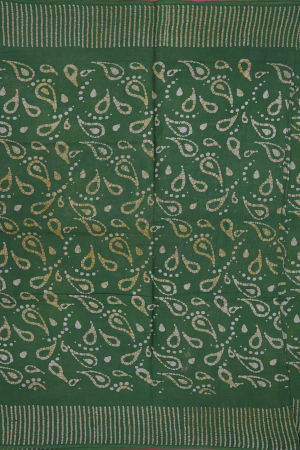 Sungudi Cotton Saree In Fern Green With Printed Design