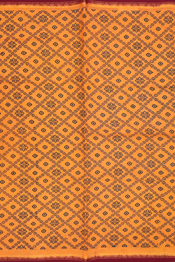 Sungudi Cotton Saree In Orange With Diamond Design