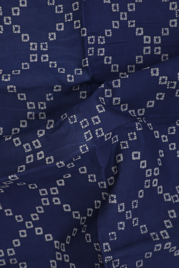 Sungudi Cotton Saree In Oxford Blue With Diamond Design