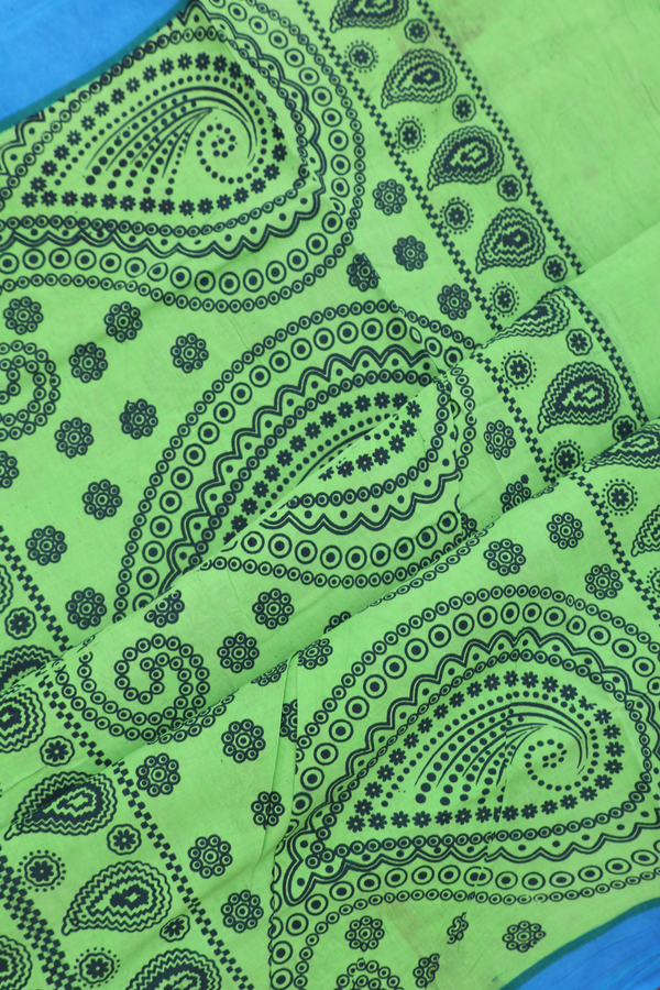 Sungudi Cotton Saree In Parrot Green With Peacock Design