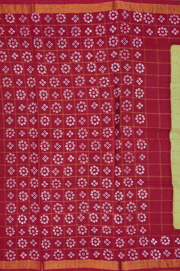 Sungudi Cotton Saree In Pear Green With Checks Design