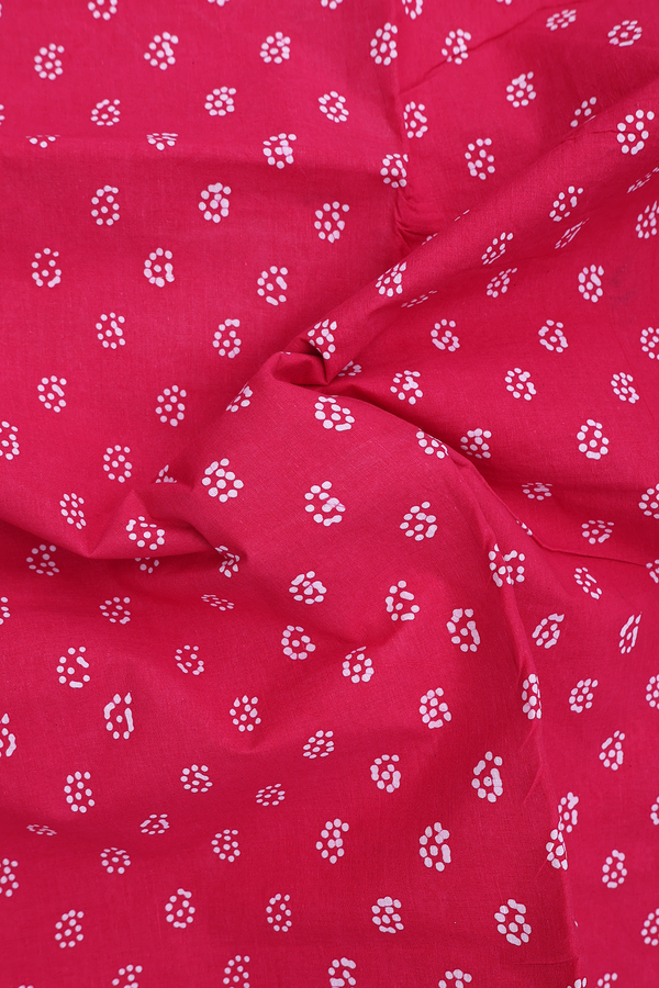 Sungudi Cotton Saree In Pink With Printed Buttas