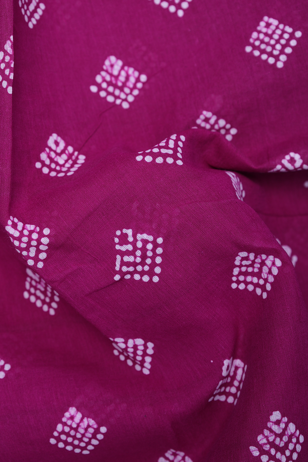 Sungudi Cotton Saree In Purple With Printed Buttas