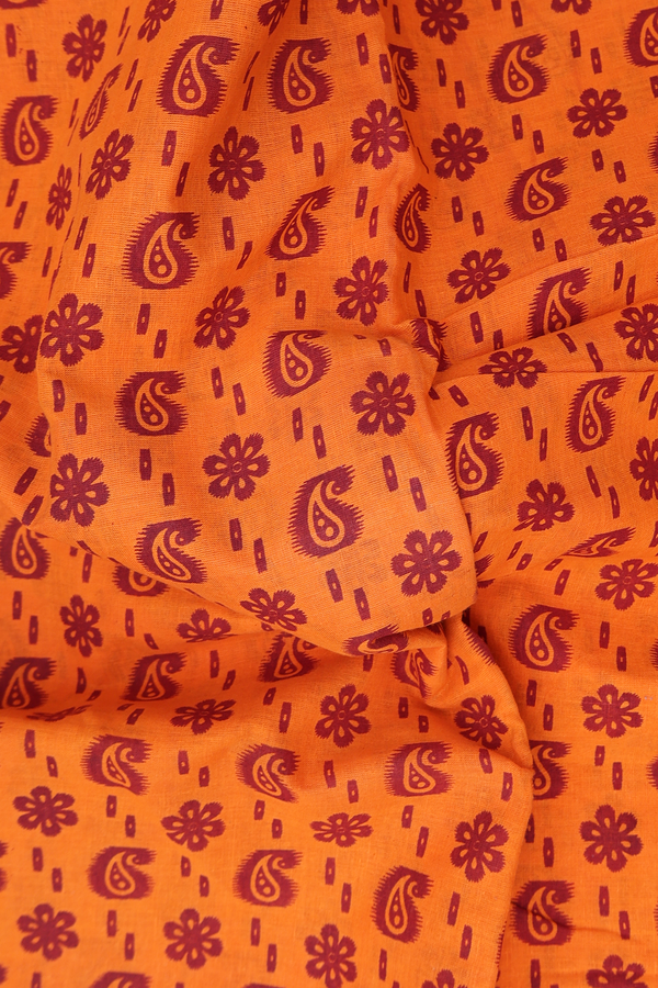 Sungudi Cotton Saree In Orange With Paisley Design