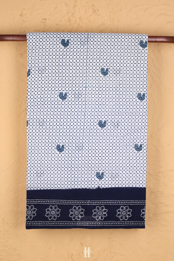 Sungudi Cotton Saree In White With Printed Design