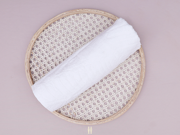 Leaf Design White Turkey Towel