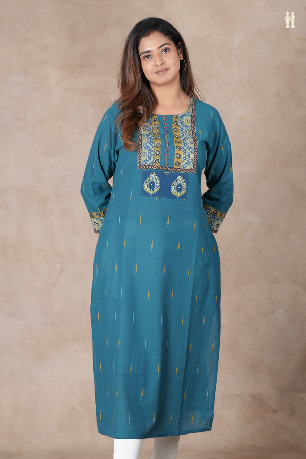 Round Neck Threadwork Buttas Green Cotton Long Kurta