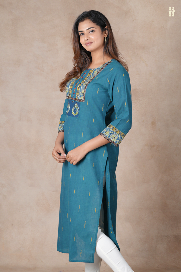 Round Neck Threadwork Buttas Green Cotton Long Kurta