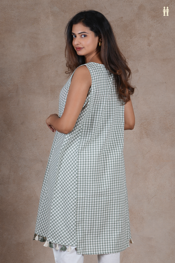 Boat Neck Checks Design White And Green Cotton Long Kurta