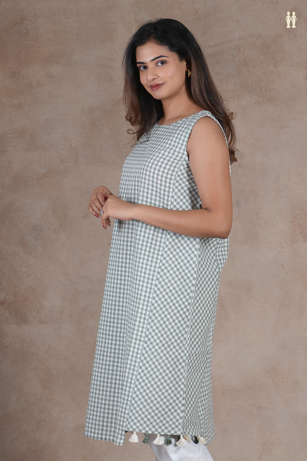 Boat Neck Checks Design White And Green Cotton Long Kurta