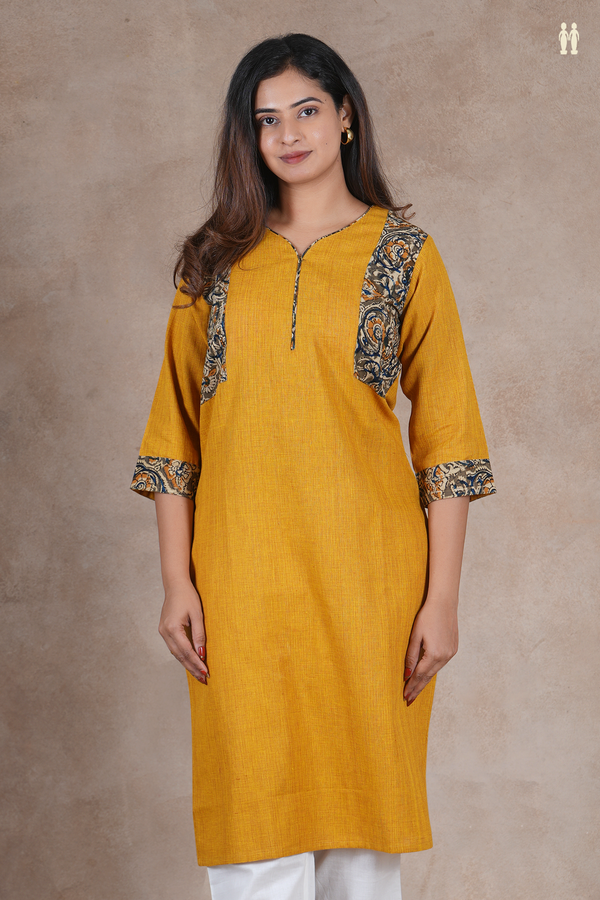 Sweet-Heart Neck Plain Yellow Cotton Long Kurta