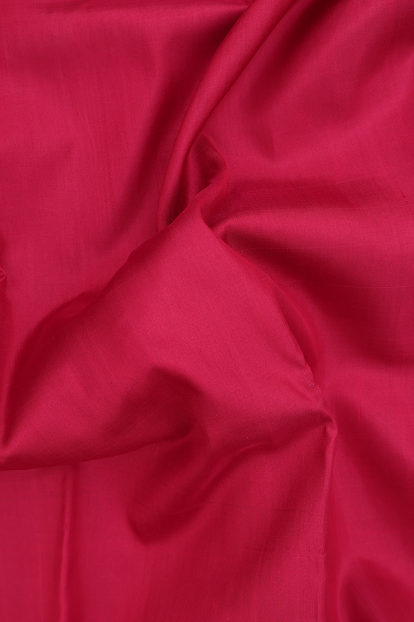 Kanchipuram Silk Saree In Plain Red With Zari Border
