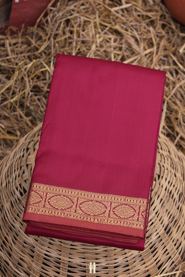 Kanchipuram Silk Saree In Hibiscus Red With Zari Border