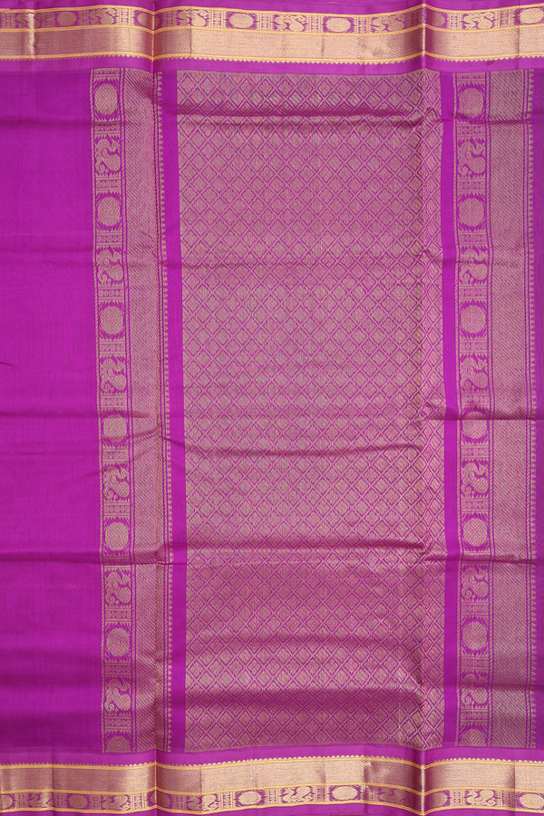 Traditional Silk Cotton Saree In Fern Green With Zari Buttas