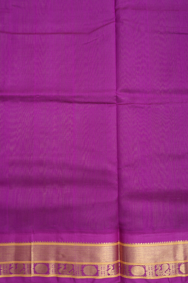 Traditional Silk Cotton Saree In Fern Green With Zari Buttas