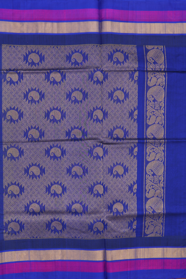 Traditional Silk Cotton Saree In Green With Printed Design