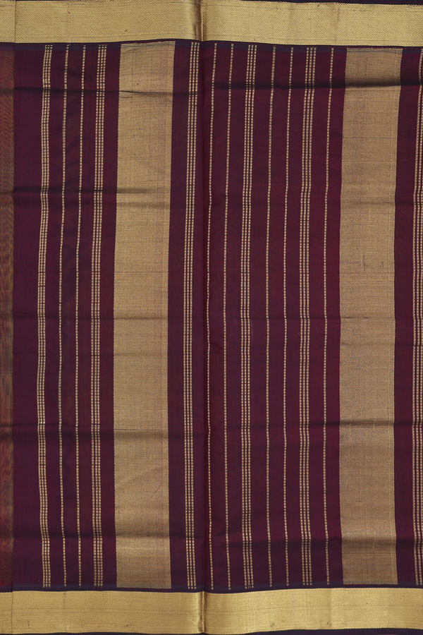 Traditional Silk Cotton Saree In Lime Green With Zari Buttas