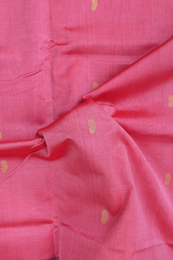 Traditional Silk Cotton Saree In Pink With Paisley Buttas