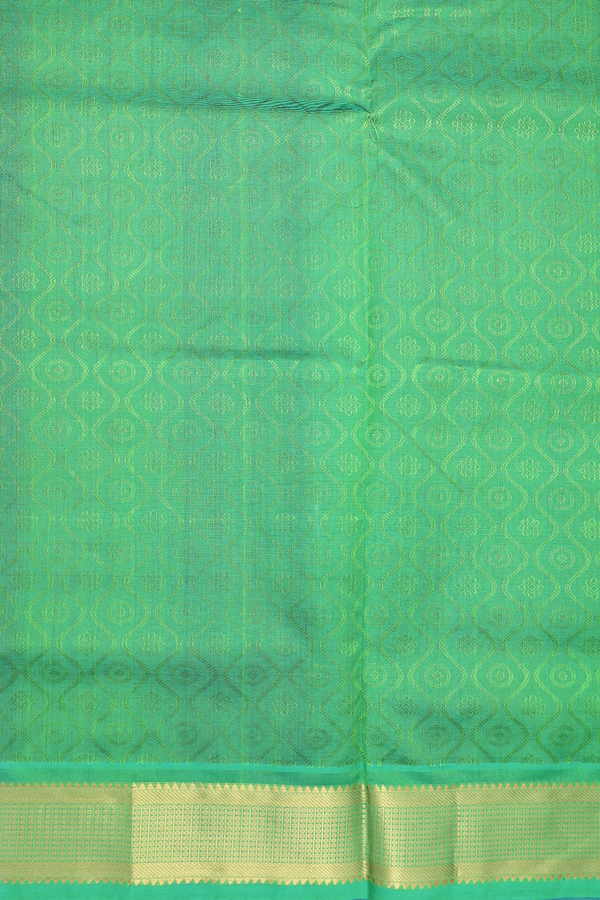 Traditional Silk Cotton Saree In Purple With Scallop Design