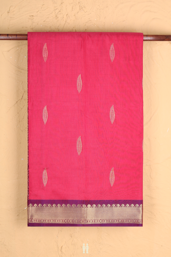 Traditional Silk Cotton Saree In Rani Pink With Zari Buttas
