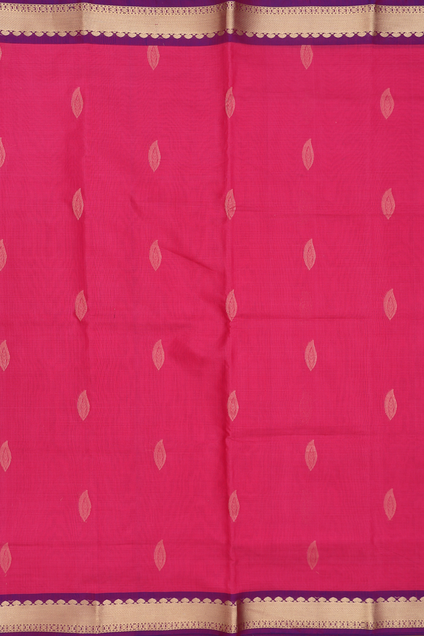 Traditional Silk Cotton Saree In Rani Pink With Zari Buttas