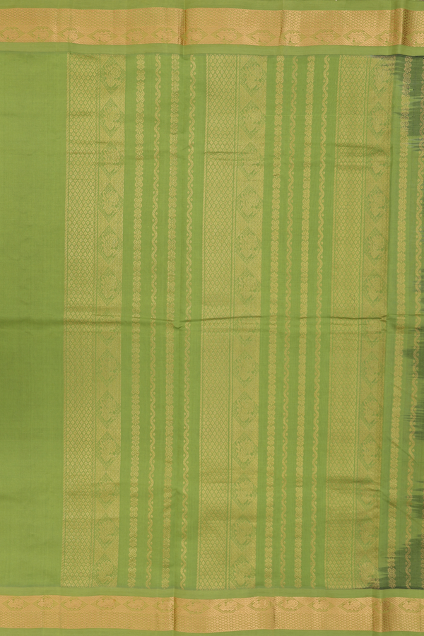 Traditional Silk Cotton Saree In Royal Blue With Floral Design